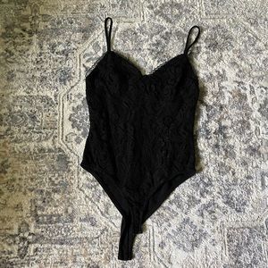 FOREVER21 BLACK LACE BODYSUIT SIZE MEDIUM